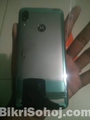 Motorola moto e6 plus